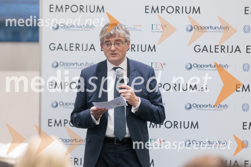 Začel se je mesec italijanske mode v Emporiumu