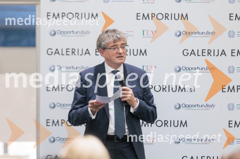 Začel se je mesec italijanske mode v Emporiumu