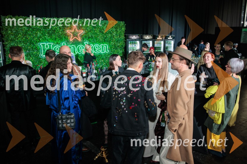 Fashion Week v drugi dan združil vizijo, energijo in vrhunsko oblikovanje