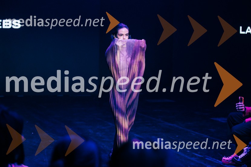 Fashion Week v drugi dan združil vizijo, energijo in vrhunsko oblikovanje