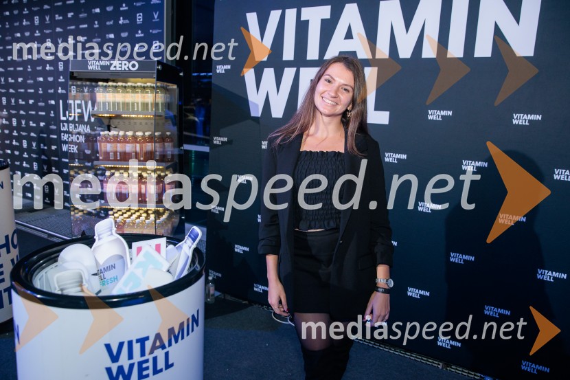 Fashion Week v drugi dan združil vizijo, energijo in vrhunsko oblikovanje