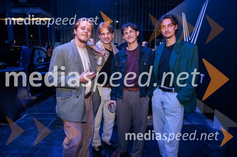 Fashion Week v drugi dan združil vizijo, energijo in vrhunsko oblikovanje