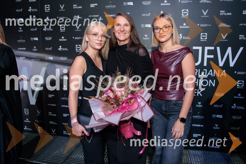 Fashion Week v drugi dan združil vizijo, energijo in vrhunsko oblikovanje