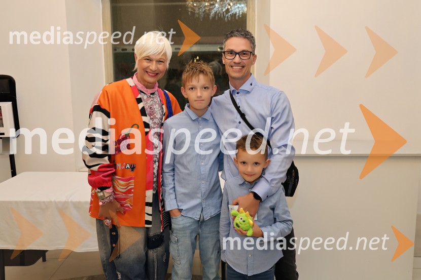  Barbra Drnač, novinarka, plesalka, koreografinja in televizijska voditeljica;  ... ;  ... ;  ... Radio and Juliet, jubilejna predstava ob 20. obletnici premiere