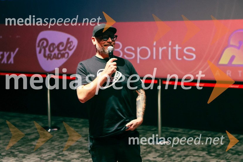  Žiga  Gombač, pisatelj in pesnik, avtor stripa CukrarnaSpringsteen: Reši me od nikoder, film o resnici, pogumu in glasbi