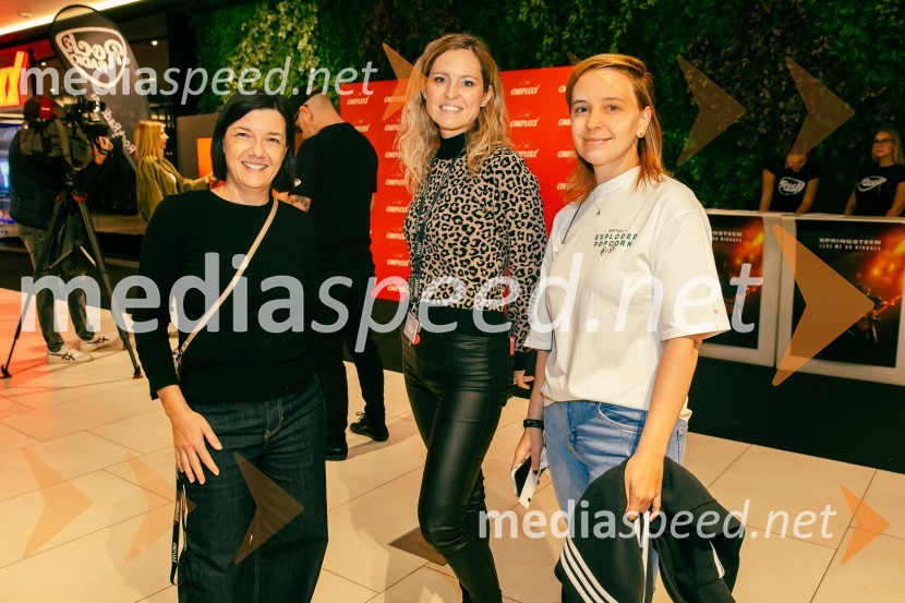  Andreja Purger, marketing Cineplexx;  Viktorija Martinović, Cineplexx;  Alenka Žnidarič, asistentka digitalnega marketinga Cineplexx SlovenijaSpringsteen: Reši me od nikoder, film o resnici, pogumu in glasbi