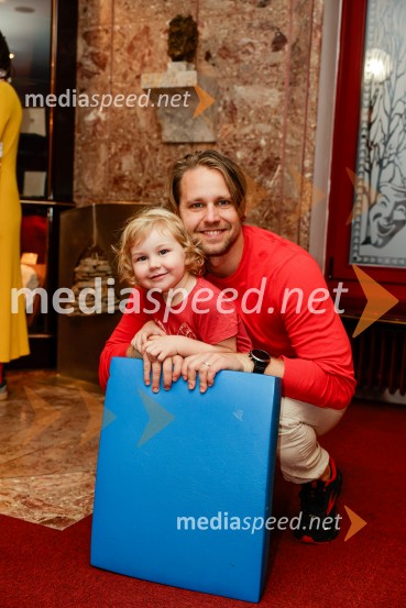 Pu, otroška premiera v Prešernovem gledališču Kranj