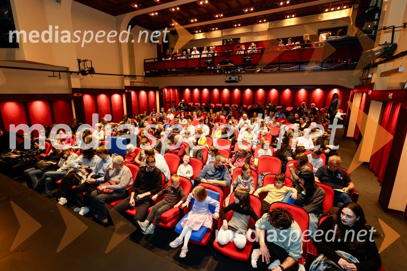 Pu, otroška premiera v Prešernovem gledališču Kranj