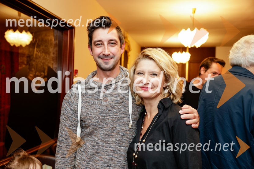  Žiga Udir, igralec;  Vesna Pernarčič, igralkaPu, otroška premiera v Prešernovem gledališču Kranj