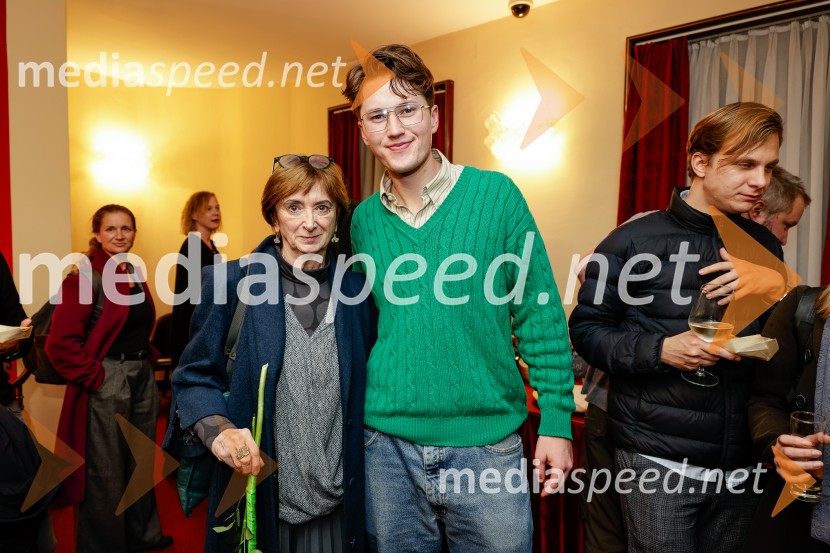  Maja Cerar, lektorica;  Peter Alojz MarnPu, otroška premiera v Prešernovem gledališču Kranj