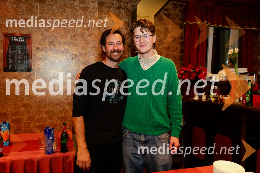  Miha Rodman, igralec;  Peter Alojz MarnPu, otroška premiera v Prešernovem gledališču Kranj