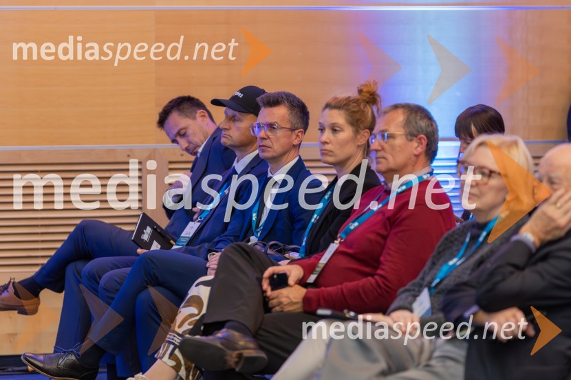 Povežimo se v znanju, Univerza v Mariboru