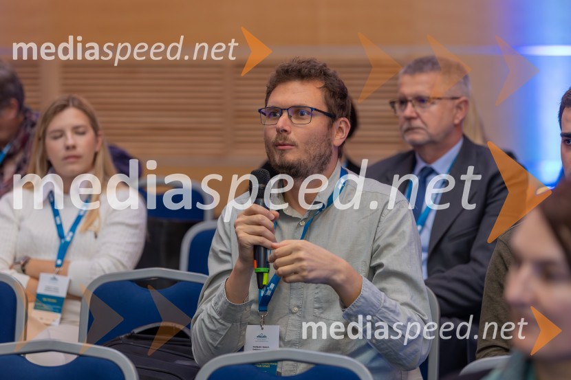 Povežimo se v znanju, Univerza v Mariboru