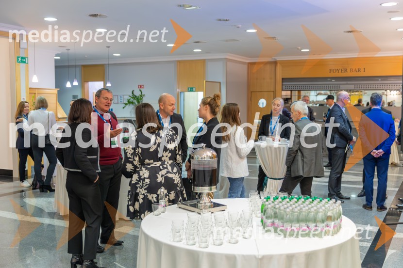 Povežimo se v znanju, Univerza v Mariboru