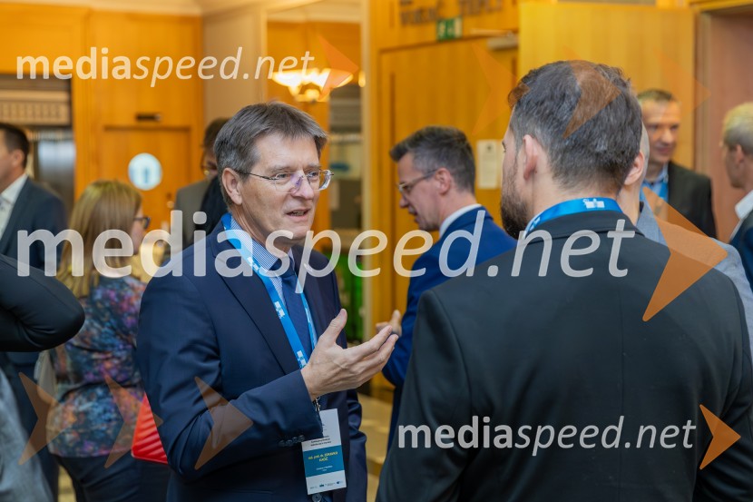 Povežimo se v znanju, Univerza v Mariboru