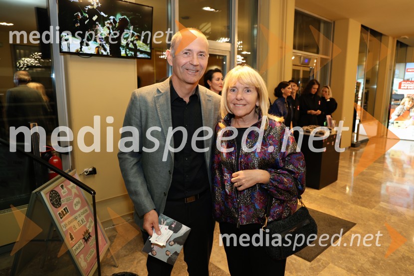 Pokojnik, premiera komedije v MGL Ljubljana