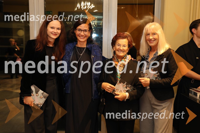  Katarina Koprivnikar, marketing MGL;  Simona  Belle, služba za stike z javnostmi MGL;  ... ;  ... Pokojnik, premiera komedije v MGL Ljubljana