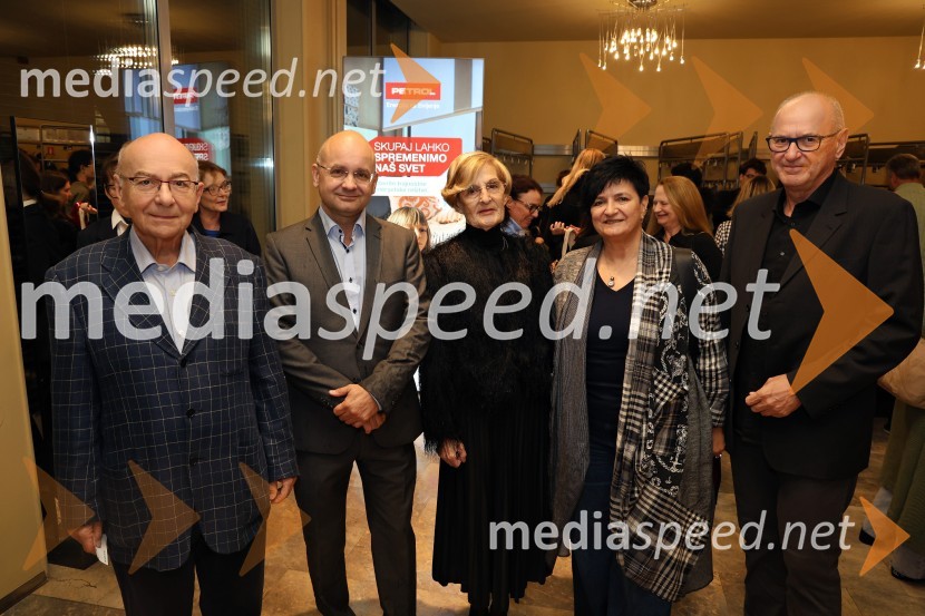  Mitja Rotovnik, nekdanji direktor Cankarjevega doma;  ... ;  Mojca Kreft, dramaturginja in teatrologinja;  Mojca Jan Zoran, direktorica JSKD;  ... Pokojnik, premiera komedije v MGL Ljubljana