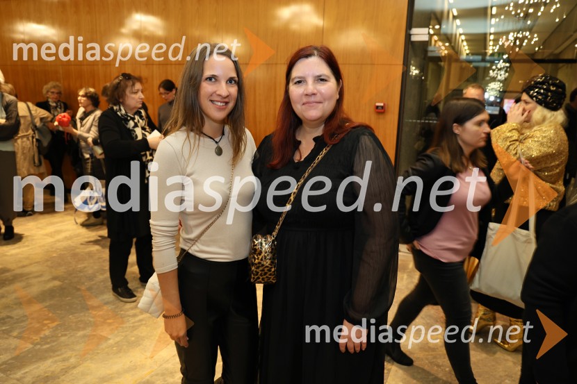  ... ;  Teja Pelko, novinarkaPokojnik, premiera komedije v MGL Ljubljana