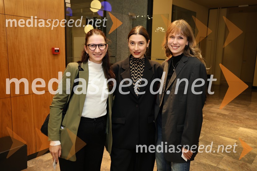  ... ;  Zala Djurić, igralka;  Melani Mekicar, radijska in televizijska voditeljicaPokojnik, premiera komedije v MGL Ljubljana