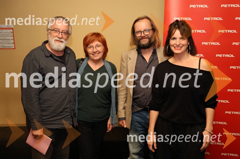  ... ;  ... ;  Sebastijan  Horvat, režiser;  Ana Horvat Dolinar, igralkaPokojnik, premiera komedije v MGL Ljubljana