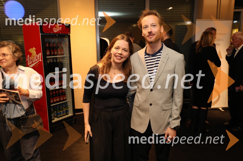  Katarina Oblak, MGL; dr. Ignac Fock, hispanist, prevajalecPokojnik, premiera komedije v MGL Ljubljana