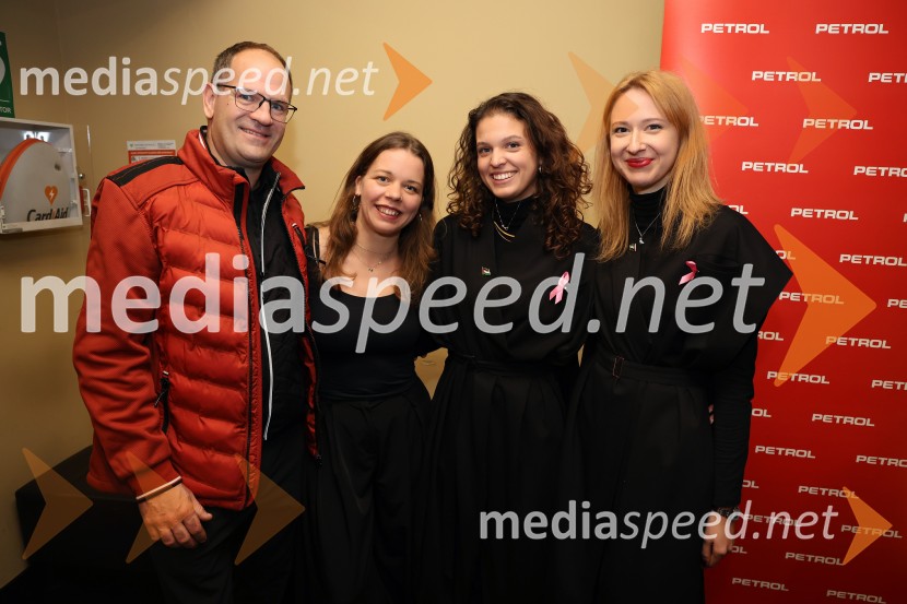  ... ;  Katarina Oblak, MGL;  ... ;  ... Pokojnik, premiera komedije v MGL Ljubljana