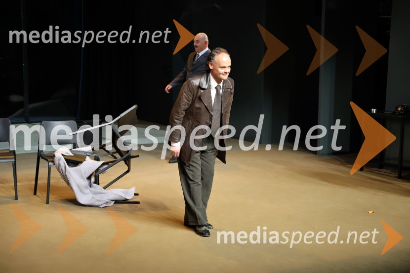  Gašper Jarni, igralecPokojnik, premiera komedije v MGL Ljubljana