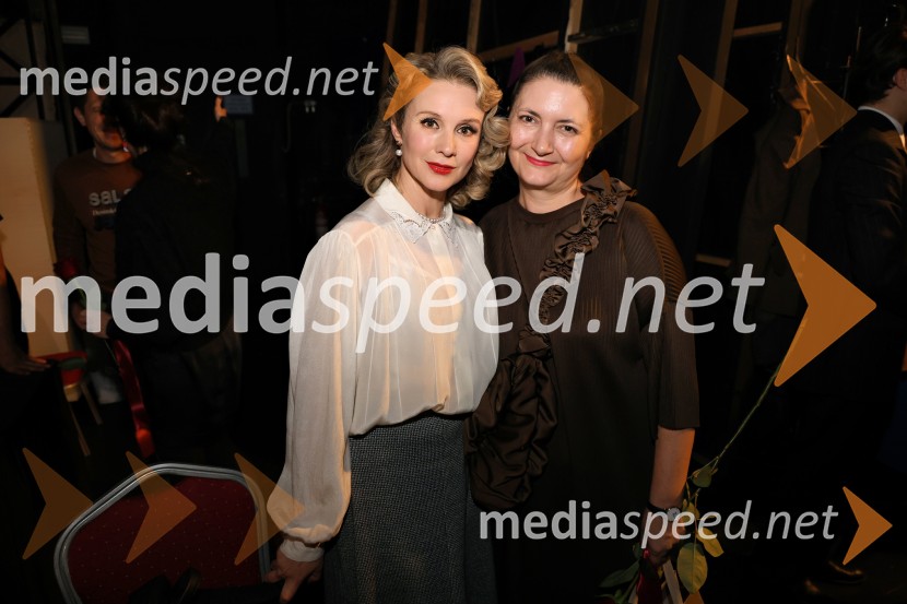  Iva Krajnc Bagola, igralka;  Petra Pogorevc, dramaturginja in avtoricaPokojnik, premiera komedije v MGL Ljubljana