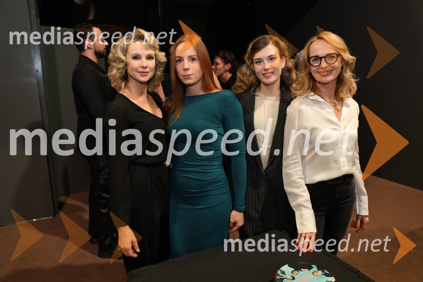  Iva Krajnc Bagola, igralka;  Nika Manevski, igralka;  Mila Peršin, igralka;  Bernarda Oman, igralkaPokojnik, premiera komedije v MGL Ljubljana