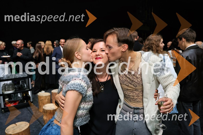  Mina Radaković, baletna plesalka;  ... ;  Davide Buffone, baletni plesalecPeer Gynt, SNG Maribor, jubilejna uprizoritev