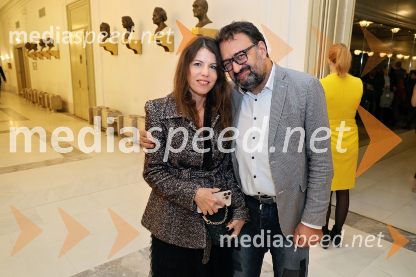  Karla Pinter, generalna direktorica Direktorata za notranji trg;  ... Peer Gynt, SNG Maribor, jubilejna uprizoritev