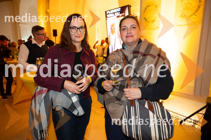  Vesna Martinec, v. d. odgovorne urednice Radia Maribor;  ... 10. Salon štajerskih mladih vin Pubec v Mariboru