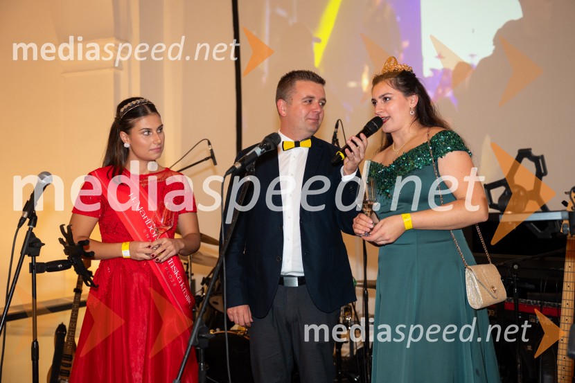  Natalija Ploj, Mariborska vinska kraljica 2025;  Robert Levstek, koordinator, občina Duplek;  Nina  Polanec, 28. Vinska kraljica Slovenije 202510. Salon štajerskih mladih vin Pubec v Mariboru