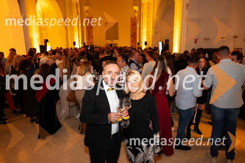  Borut  Cvetko, kreativni direktor, Mediaspeed d.o.o.;  Natalija Cvetko, Mediaspeed d.o.o.10. Salon štajerskih mladih vin Pubec v Mariboru