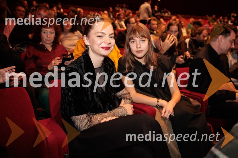  Mina Švajger, igralka;  ... Zaključek 27. Festivala slovenskega filma, slavnostna podelitev nagrad, Portorož