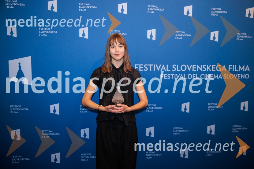  Jara Sofija Ostan, igralkaZaključek 27. Festivala slovenskega filma, slavnostna podelitev nagrad, Portorož