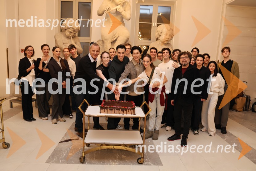 L’Arlésienne in Carmen, dvojna baletna predstava