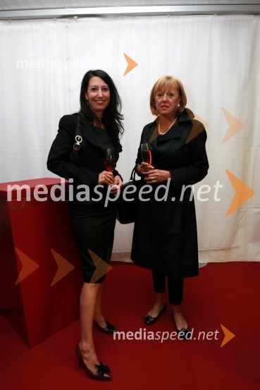 Petra Kancler, novinarka in Edita Toplak, žena nekdanjega rektorja mariborske univerze Ludvika ToplakaCartier, odprtje trgovine