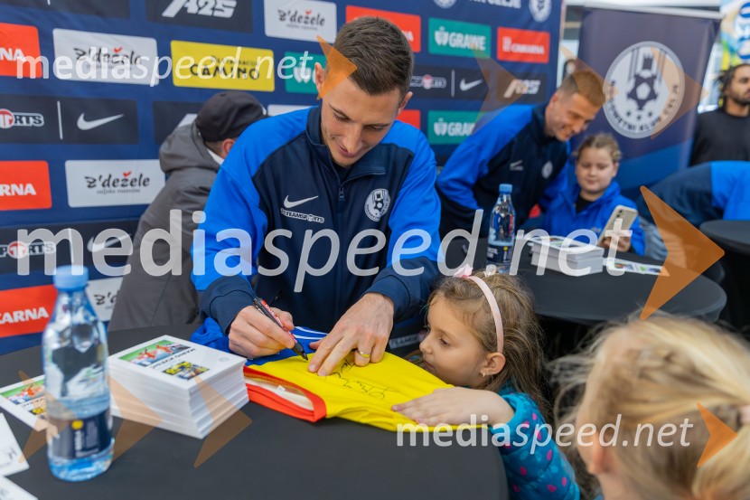 Meet & Greet z Grofi v City centru Celje
