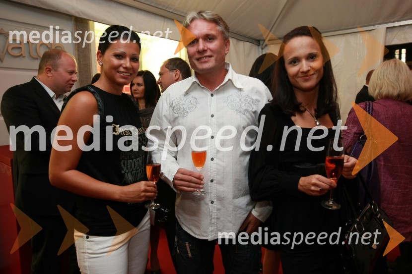 Klavdija Snežič, Miro Dvoršak in Mateja ArkoCartier, odprtje trgovine