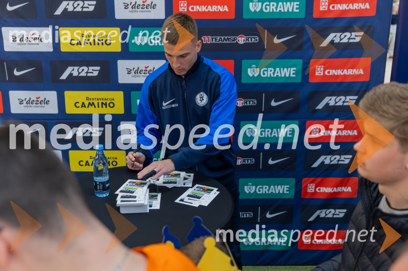 Meet & Greet z Grofi v City centru Celje