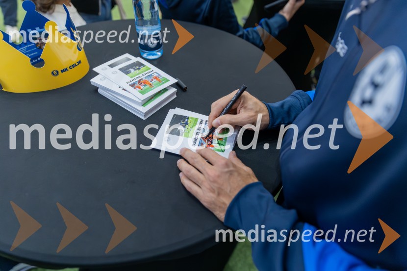 Meet & Greet z Grofi v City centru Celje