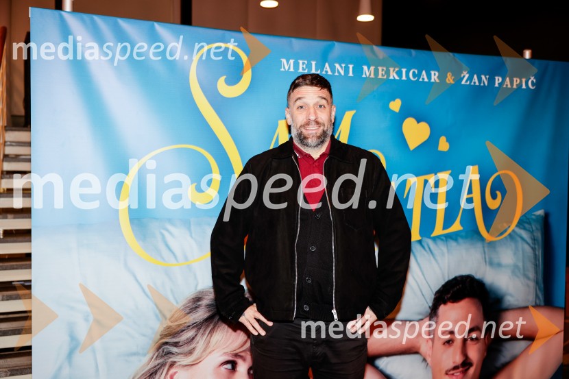  Žiga  Gombač, urednik HITRADIA CENTER in jutranji voditelj ROCK RADIASam prjatla, premiera komedije Melani Mekicar in Žan Papič