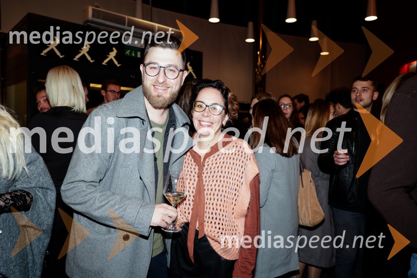  Gašper Bergant, stand up komik;  ... Sam prjatla, premiera komedije Melani Mekicar in Žan Papič