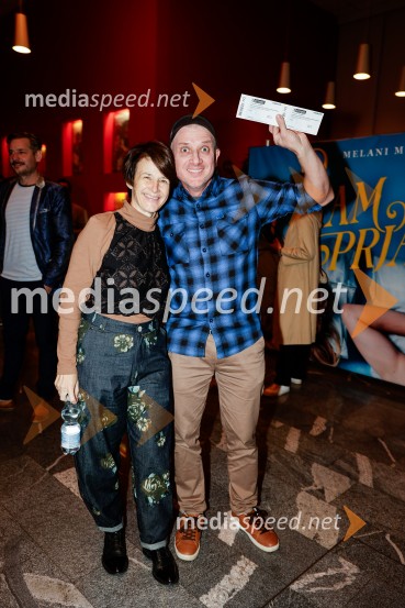 Sam prjatla, premiera komedije Melani Mekicar in Žan Papič