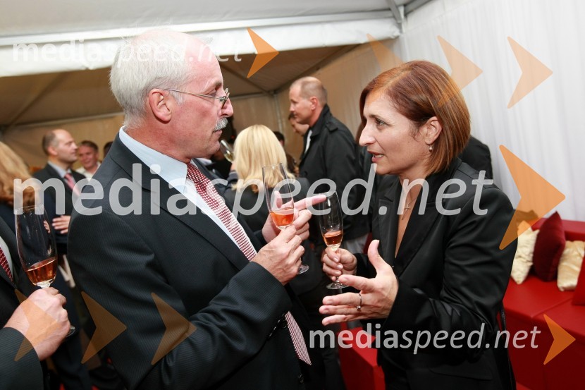 Srečko Pirtovšek, odgovorni urednik revij Založbe Kapital in ...Cartier, odprtje trgovine