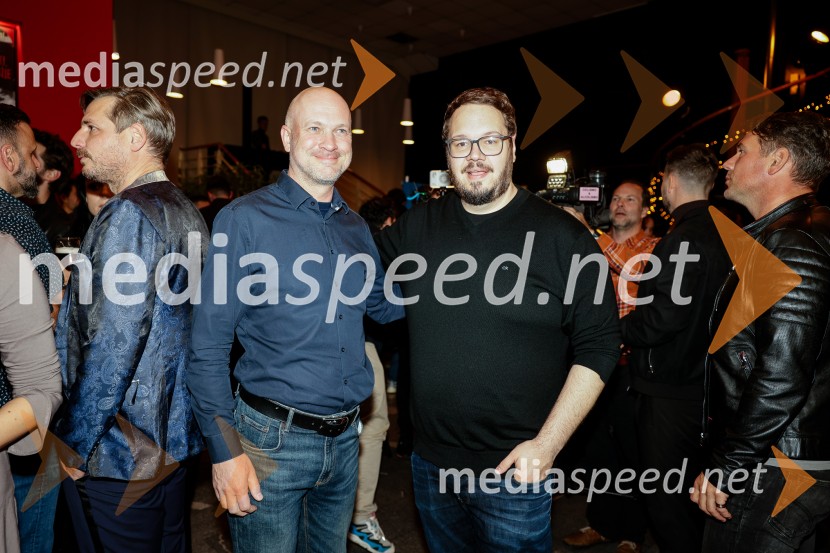  ... ;  Sašo Stare, stand up komik, voditeljSam prjatla, premiera komedije Melani Mekicar in Žan Papič