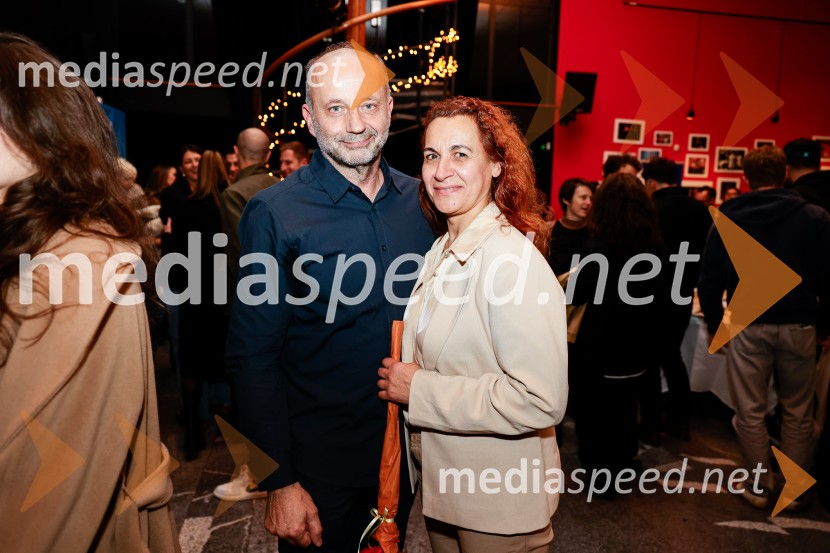 Sam prjatla, premiera komedije Melani Mekicar in Žan Papič