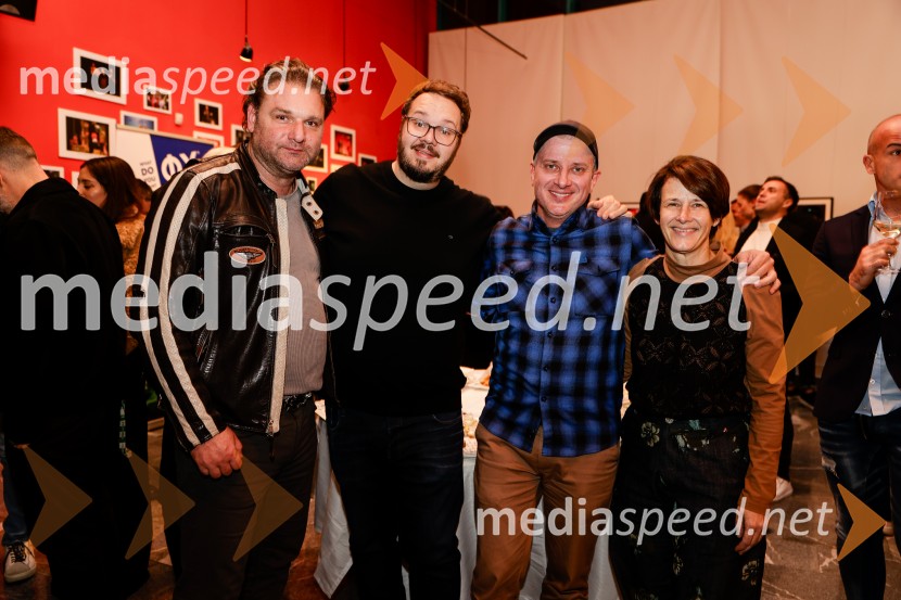 Sam prjatla, premiera komedije Melani Mekicar in Žan Papič